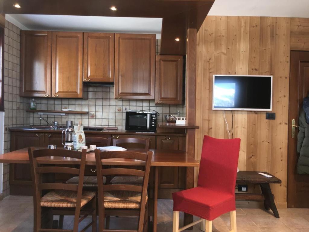Apartamento Aroma Di Legno E Profumo Di Neve Breuil-Cervinia Exterior foto