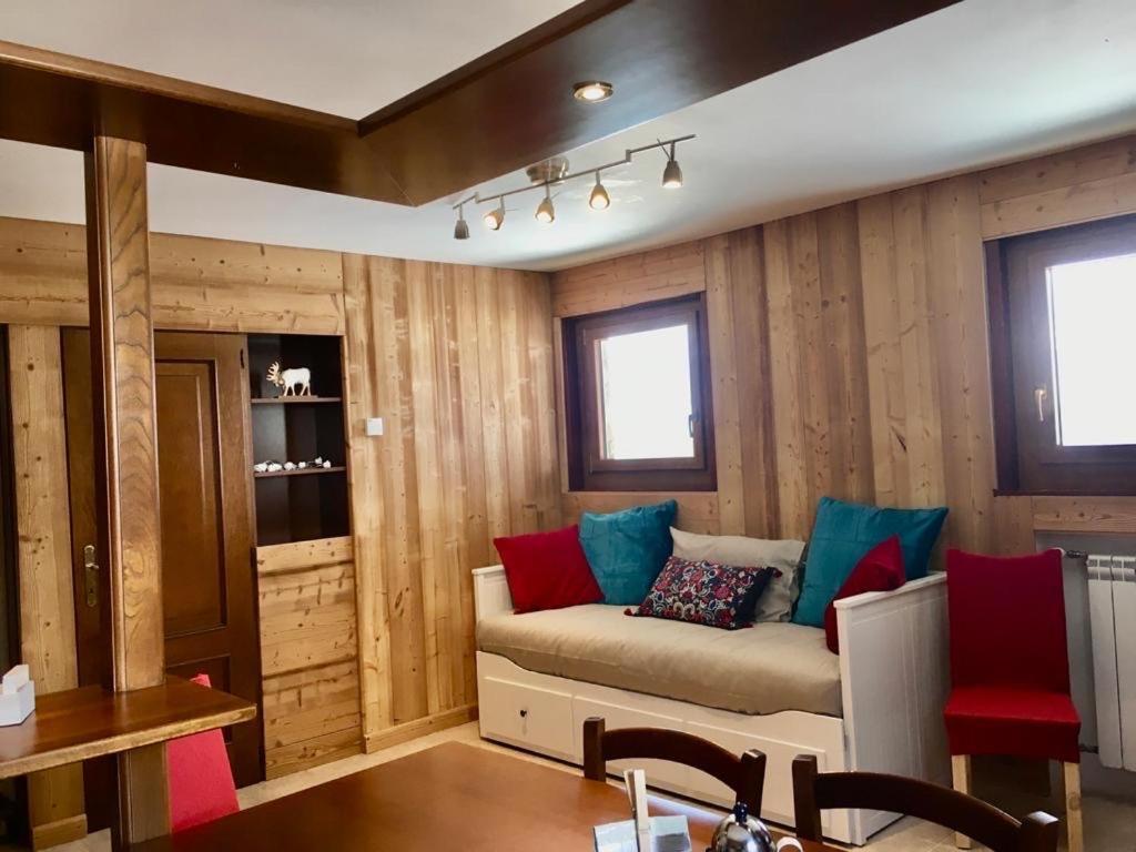 Apartamento Aroma Di Legno E Profumo Di Neve Breuil-Cervinia Exterior foto